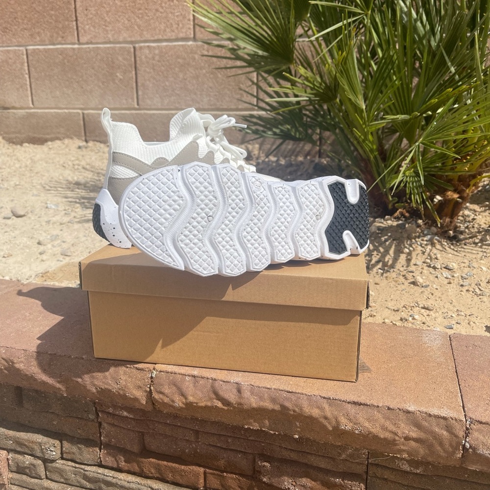 Trendy Chunky Sneakers 👟 - Picture 2 of 5